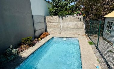 VENTA CASA CHAMISERO, CERCANA A COLEGIO ALIANZA FRANCESA Y AUTOPISTA NOR ORIENTE