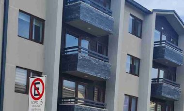 Arriendo de departamento tres dormitorios.