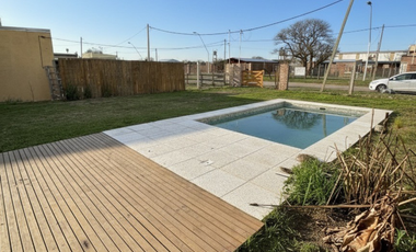 VENTA HERMOSA CASA QUINTA MODERNA EN SAUCE VIEJO