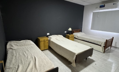 VENTA HERMOSA CASA QUINTA MODERNA EN SAUCE VIEJO