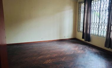 VENTA DE CASA COMO TERRENO- SAN ISIDRO