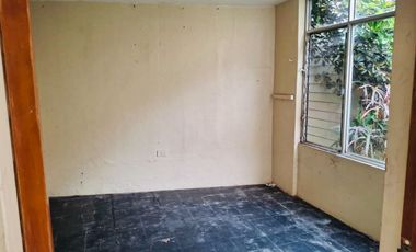 VENTA DE CASA COMO TERRENO- SAN ISIDRO