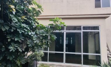 VENTA DE CASA COMO TERRENO- SAN ISIDRO