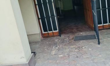 VENTA DE CASA COMO TERRENO- SAN ISIDRO