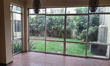 VENTA DE CASA COMO TERRENO- SAN ISIDRO