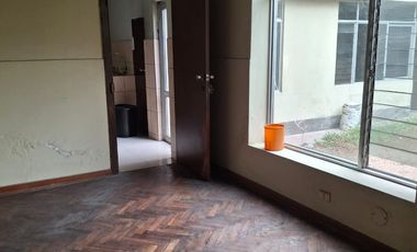 VENTA DE CASA COMO TERRENO- SAN ISIDRO