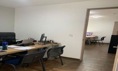 RENTA EDIFICIO COMERCIAL CON SALÓN DE CAPACITACIONES EN COLINAS DEL CIMATARIO, QRO. VR14A