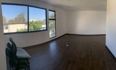 RENTA EDIFICIO COMERCIAL CON SALÓN DE CAPACITACIONES EN COLINAS DEL CIMATARIO, QRO. VR14A