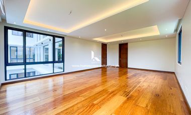 Breathtaking Modern Contemporary House and Lot For Sale in in Ayala Alabang Village, Muntinlupa City