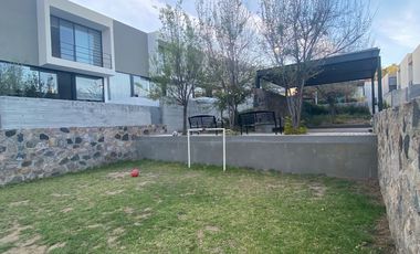 Casa moderna en renta en La Arbide