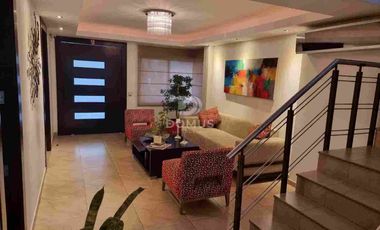 VENTA CASA- EXCELENTES ACABADOS