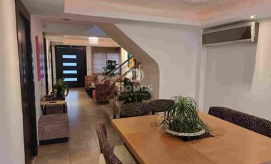 VENTA CASA- EXCELENTES ACABADOS