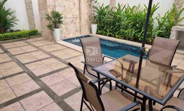 VENTA CASA- EXCELENTES ACABADOS