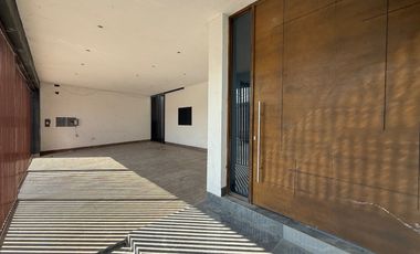 Casa en venta en Rinconada Colonial Apodaca NL con alberca y área de asador.