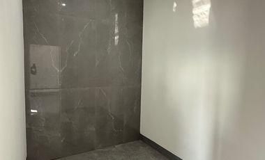 Casa en venta en Rinconada Colonial Apodaca NL con alberca y área de asador.