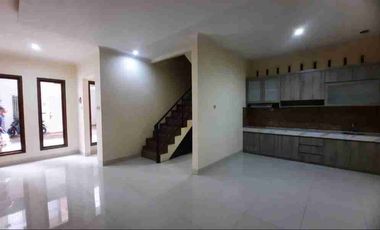 DI SEWAKAN/ DI JUAL RUMAH TOWN HOUSE SIAGA PEJATEN BARAT