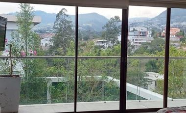 Amplia casa en venta sector Nayón Bajo a 10 minutos de Cumbayá