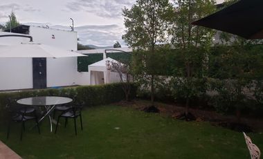 Amplia casa en venta sector Nayón Bajo a 10 minutos de Cumbayá