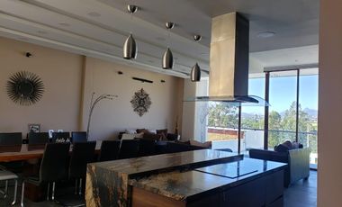 Amplia casa en venta sector Nayón Bajo a 10 minutos de Cumbayá