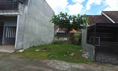 TANAH KAVLING DALAM PERUMAHAN GRAND RINGINPITU TULUNGAGUNG JAWA TIMUR