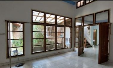 Rumah Disewakan Gayung Sari Barat Area Masjid Agung SBY Selatan