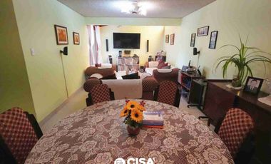 Depa en Venta en 1er Piso con Patio y Cochera 143 m2– Av. Velasco Astete, Surco