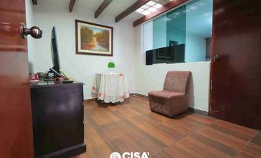 Depa en Venta en 1er Piso con Patio y Cochera 143 m2– Av. Velasco Astete, Surco