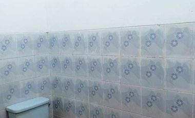 Sewa Bulanan Rumah 2 KT Full AC Kosongan , Include Parkir Mobil + Kebersihan + Keamanan