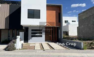 CASA DE AUTOR ESTILO MODERNISTA | $3,490,000 | CAPITAL SUR | COTO PRIVADO | QUERETARO