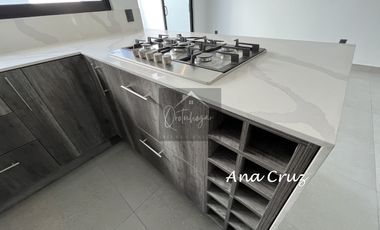 CASA DE AUTOR ESTILO MODERNISTA | $3,490,000 | CAPITAL SUR | COTO PRIVADO | QUERETARO