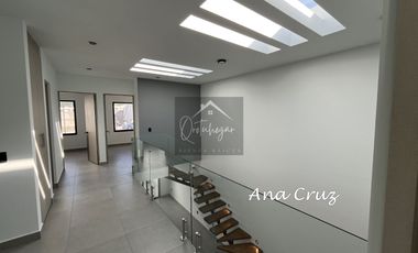 CASA DE AUTOR ESTILO MODERNISTA | $3,490,000 | CAPITAL SUR | COTO PRIVADO | QUERETARO