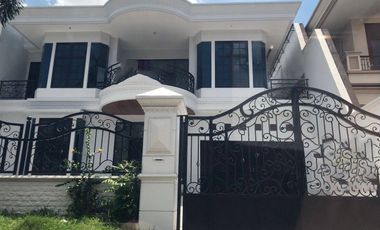 Disewakan rumah graha famili blok D