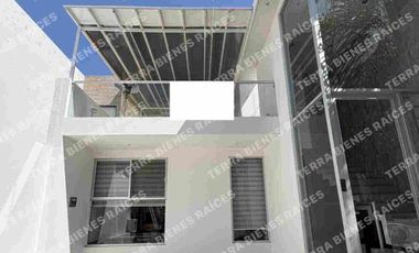 HERMOSA CASA EN RENTA ZONA CASCATTA LOMAS DE ANGELOPOLIS PUEBLA.