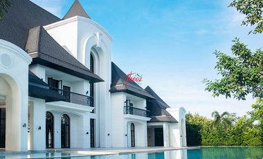 LUXURY FRENCH MODERN CORNER HOUSE & LOT – SOUTH FORBES, CAVITE