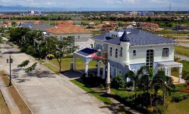 LUXURY FRENCH MODERN CORNER HOUSE & LOT – SOUTH FORBES, CAVITE