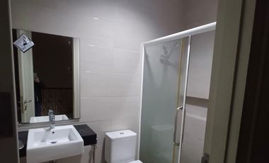 Disewa Rumah 2 Lantai AC 4 Siap Huni Green Lake Cluster Europe Jakarta Barat