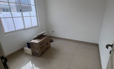 Rumah Green Lake Dijual Harga Murah Siap Huni Dibawah Pasaran Jakarta Barat