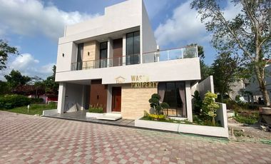 RUMAH 2 LANTAI ONE GATE & FULLY FURNISH DEKAT BANDARA NYIA