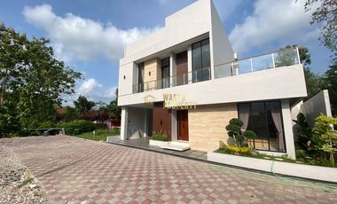 RUMAH 2 LANTAI ONE GATE & FULLY FURNISH DEKAT BANDARA NYIA