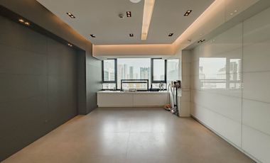 St. Francis Shangri-La Place, Mandaluyong | 3-Bedroom Unit For Sale with 2 Parking Slots