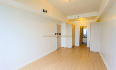 Condo for Sale in Mandani Bay Tower 1