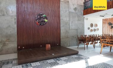 Disewakan Rumah Resto Dijalan Pacar Surabaya