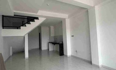 DISEWAKAN RUMAH BARU DIBANGUN DI GRAHA RAYA SERPONG UTARA