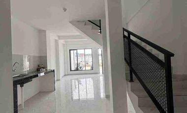 DISEWAKAN RUMAH BARU DIBANGUN DI GRAHA RAYA SERPONG UTARA