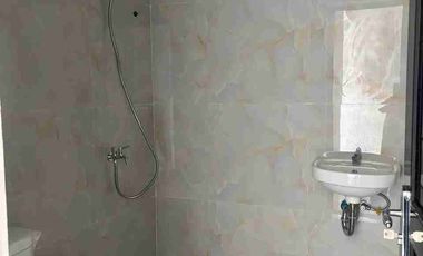 DISEWAKAN RUMAH BARU DIBANGUN DI GRAHA RAYA SERPONG UTARA