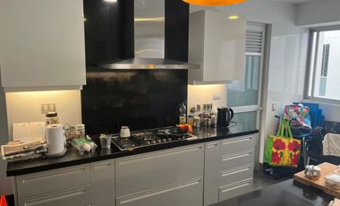 HERMOSO DUPLEX EN MAGDALENA DEL MAR LIMITE CON SAN ISIDRO EN VENTA CON PISCINA GYM SAUNA COCHERAS