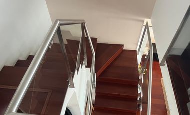 HERMOSO DUPLEX EN MAGDALENA DEL MAR LIMITE CON SAN ISIDRO EN VENTA CON PISCINA GYM SAUNA COCHERAS