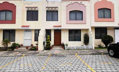 En venta casa en Riobamba de 4 habitaciones