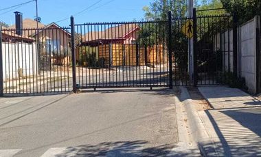 Se Arrienda casa de dos pisos 3D/2B/E+B en sector Puerta del Sol Curauma, Placilla