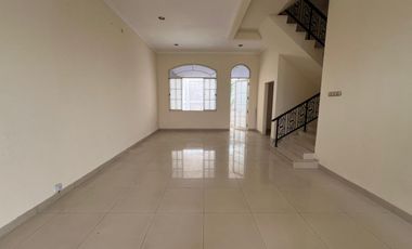 Dijual/Disewa Rumah Green Lake City Boulevard Siap Huni Harga Murah